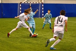 В Тамбове дети из школ-интернатов сыграли со звёздами российского футбола: ФОТО