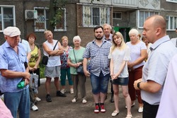 В мичуринской многоэтажке во время ремонта крыши ливнями затопило квартиры