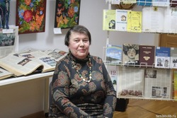 Руководитель ансамбля  «Тальяночка» Марина Архипова презентовала свою книгу тамбовчанам