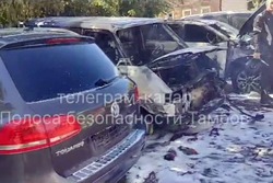 В Тамбове на улице Горького в пожаре пострадали три автомобиля