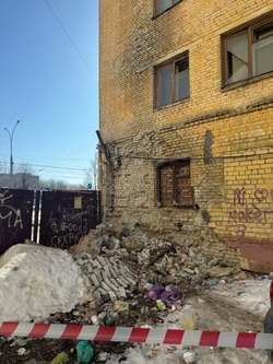 В Тамбове на Моршанском шоссе частично обрушилась стена многоэтажки
