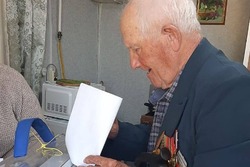 99-летний ветеран из Бондарей проголосовал на дому