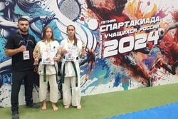 Тамбовчанки завоевали две медали на  Спартакиаде учащихся по киокусинкай