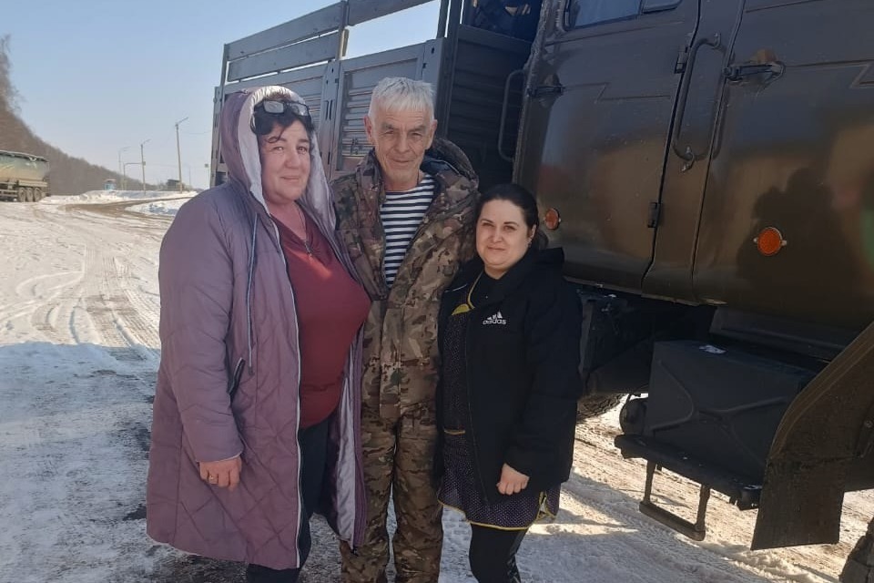 Маскировочные сети передали на Курское направление отряду "Тигр"