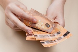 На Тамбовщине адвоката и полицейского подозревают в мошенничестве