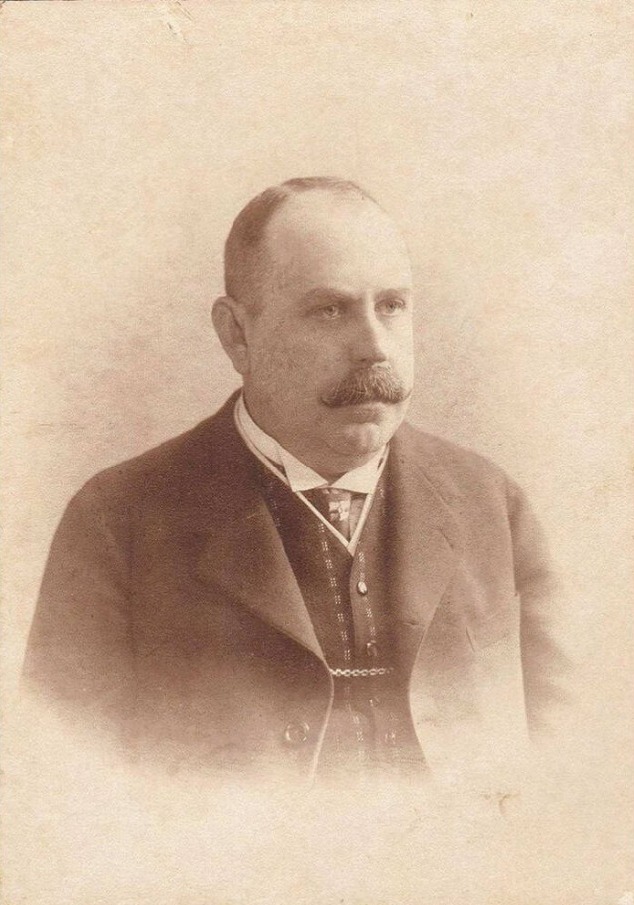 Василий Тихонович Асеев, фото начала XX века