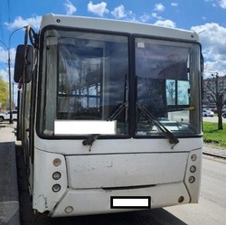 В Тамбове 17-летняя девушка получила травмы во время поездки в автобусе