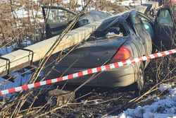 В Знаменском районе водитель погиб при столкновении с бетонным столбом