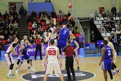 Баскетболисты «Тамбова» в упорной борьбе уступили БК «Новосибирск»  