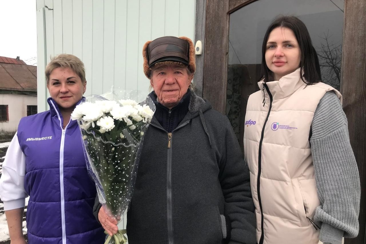 С волонтёрами Знаменского округа