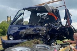 Водитель фургона скончался в больнице после ДТП