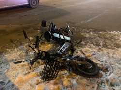 В Тамбове при столкновении с легковушкой пострадал водитель электровелосипеда
