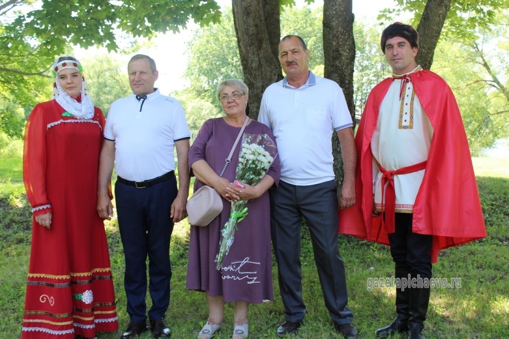 Виктор и Любовь Лазутины из Пичаева