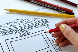 Окно в историю: художница выпустила раскраску с тамбовскими наличниками