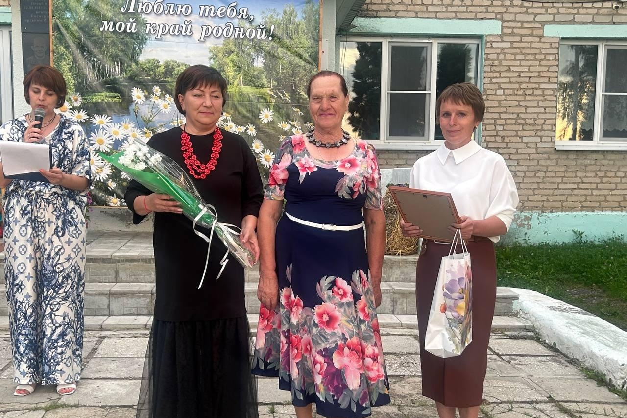 Надежда Петровна Светикова с супругом Петром Ивановичем вместе 60 лет