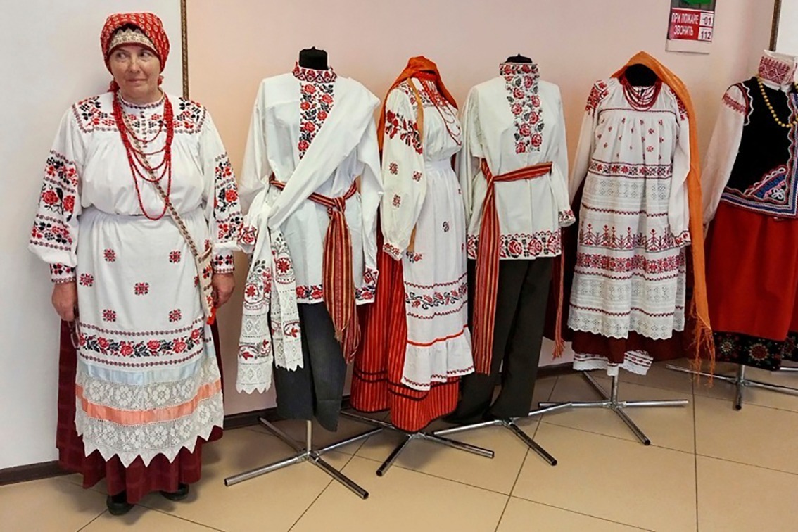 Выставка народного костюма