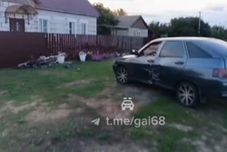 В Уваровском округе 14-летний подросток на мопеде врезался в легковой автомобиль